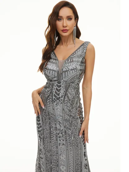 Glamour Backless Sequin Dress - Image 4